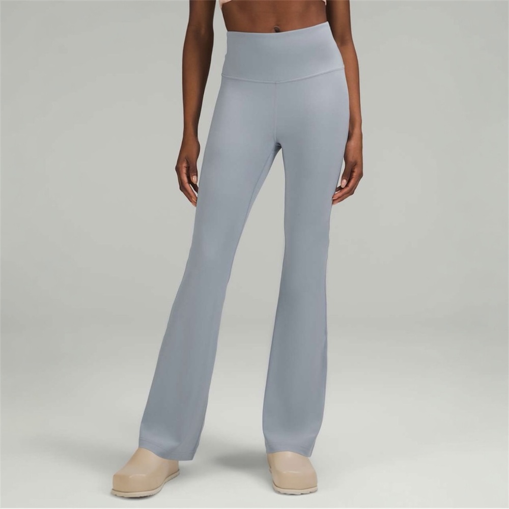 Lululemon Groove Super-High-Rise Flared Pant Nulu•Chambray💙